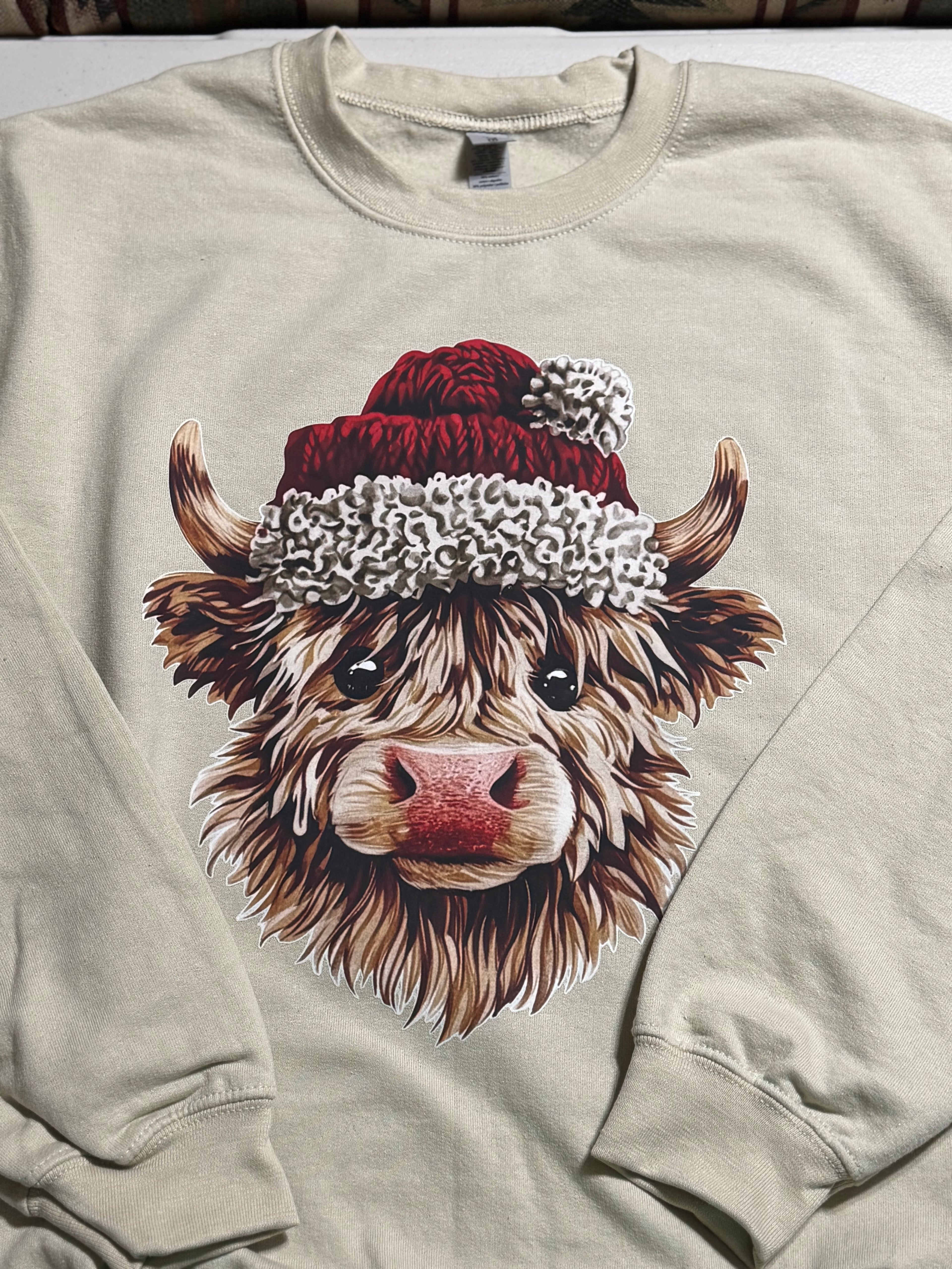Highland Christmas Cow Crewneck – Cozy Holiday Sweatshirt